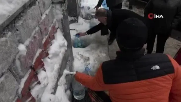 Uludağ'da eksi 10 derecede Ayı çeşmesi başında metrelerce su kuyruğu