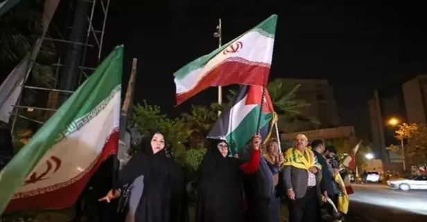 İran’ın İsrail’e saldırısı sonrası Tahran’da kutlama: Bayraklarla sokağa indiler