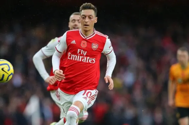 Mesut Özil Fenerbahçe'ye geliyor mu? Ve sonunda menajeri açıkladı