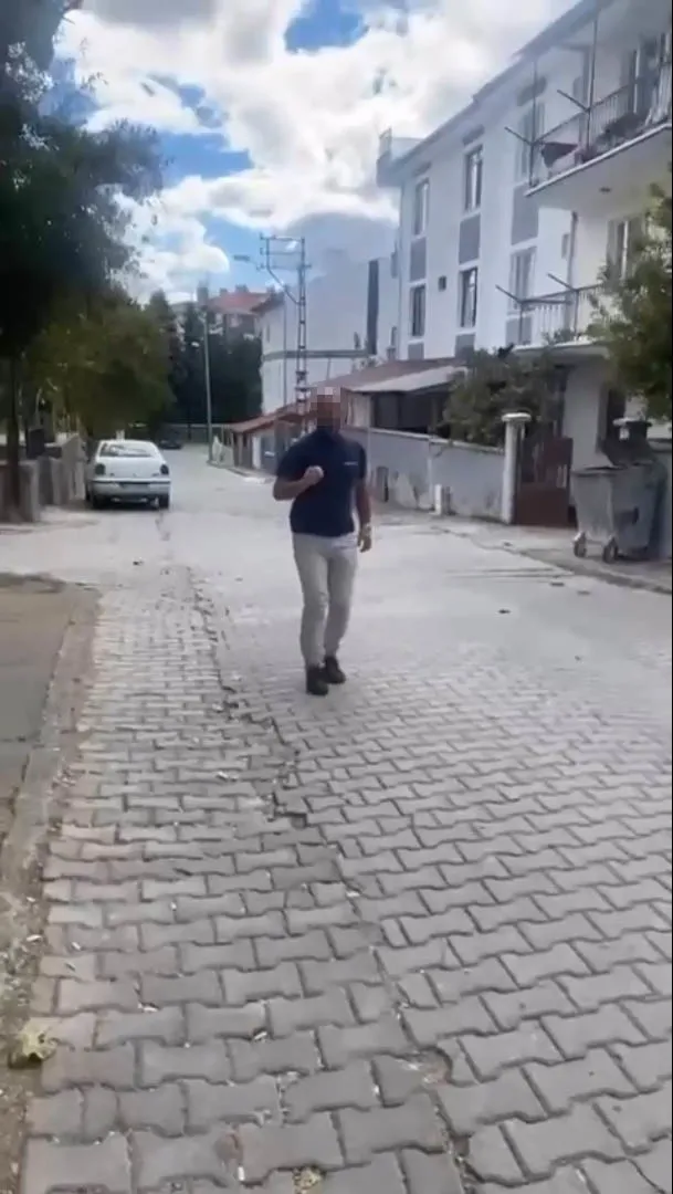 Taciz etti cep telefonu ile kayda alındığını görünce ʺyapmayınʺ diye yalvardı (DHA)