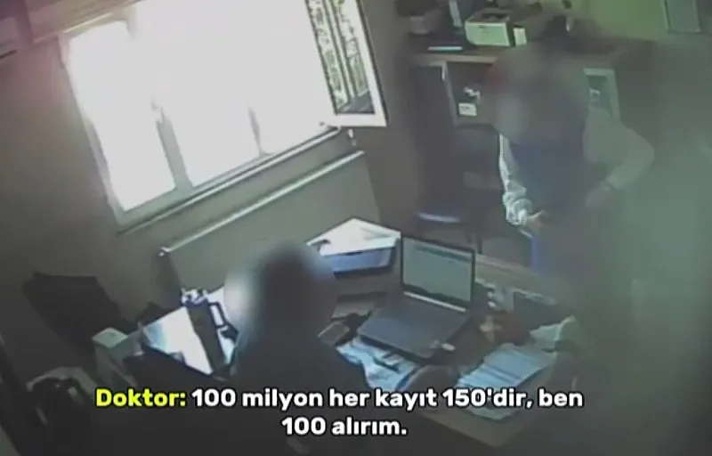 Para karşılığı sahte rapor düzenleyen doktora yönelik operasyon yapıldı. (İHA)