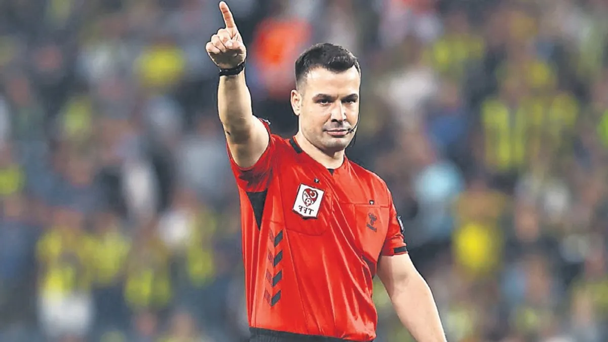 Süper Kupa yarı finalinde hakemler belli oldu! Galatasaray ve Fenerbahçe maçları netleşti!