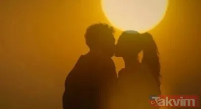 Demet Özdemir yine fazlasıyla cüretkar! Şükrü Özyıldız ile ateşli sahneleri olay olmuştu bu kez de Buğra Gülsoy'la küvette... - 3