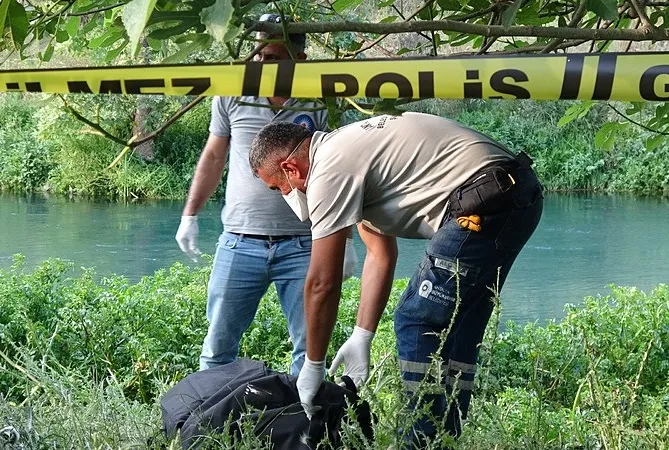 Düden Çayı’nda erkek cesedi!