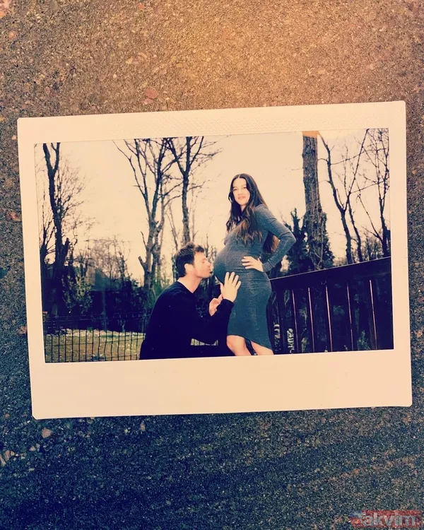 Kenan İmirzalıoğlu ile Sinem Kobal’dan Kıvanç Tatlıtuğ’a bebek ziyareti! Karnı burnunda Sinem’in son haline bakın doğuma günler kala... - 4