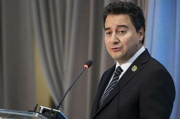AK Parti üyesiyken muhalefete çalışan Ali Babacan'a ihanet tepkisi: "Bu kumpastır"