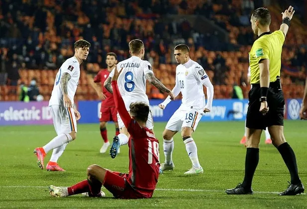 Romanya basınından bomba iddia! Galatasaray Alexandru Cicaldau'yu kadrosuna kattı-2