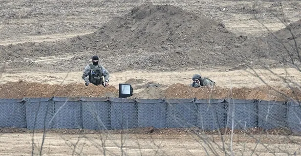 Yunanistan'dan göçmenlere zulüm! Keskin nişancılar siper kazdı