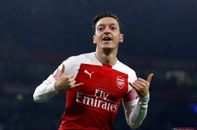 SON DAKİKA: Fenerbahçe'nin yeni transferi Mesut Özil'in İstanbul'a iniş saati belli oldu!