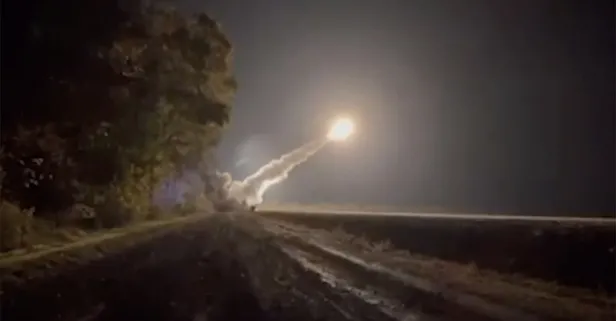 Rusya'dan Ukrayna'ya kıtalararası füze iddiası! Putin açıkladı: Oreşnik füzesiyle vurduk