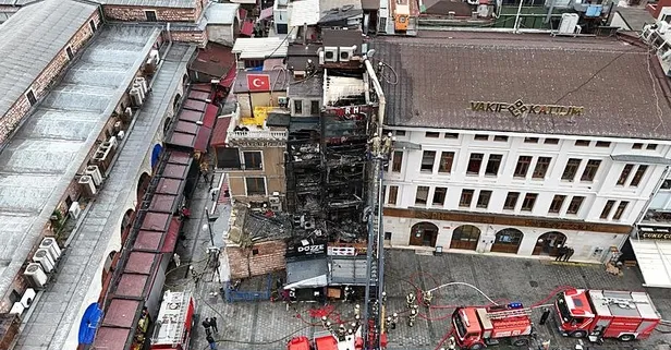 Mısır Çarşısı'nın yanındaki restoranda yangın! İstanbul Valiliği'nden açıklama