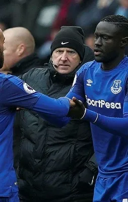 Everton'da Cenk Tosun krizi!