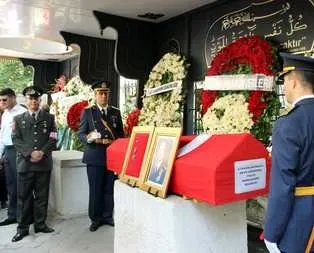 Tahsin Şahinkaya toprağa verildi