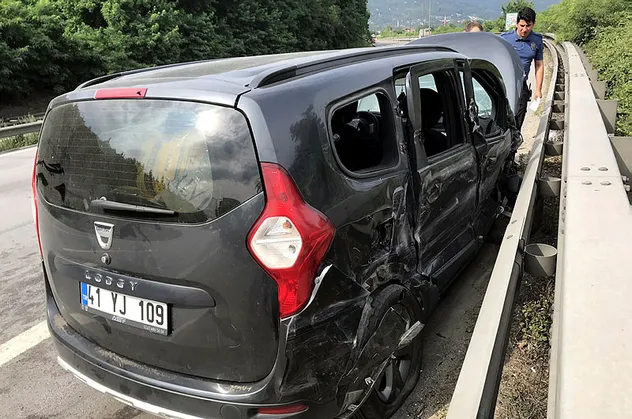 Anadolu Otoyolu'nda feci kaza! 6 kişi yaralandı
