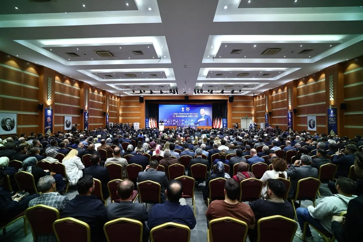 chp-iyi-parti-ve-diger-partilerden-136-kisi-ak-partiye-gecti-1791617445264.jpeg CHP, İYİ Parti, DEVA ve diğer partilerde görev yapan 136 isim AK Parti saflarına geçti-5