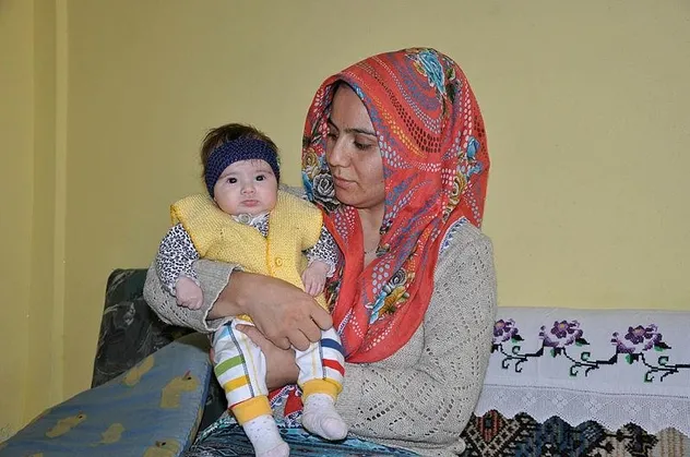Beş aylık Eslem bebek, yardım eli bekliyor