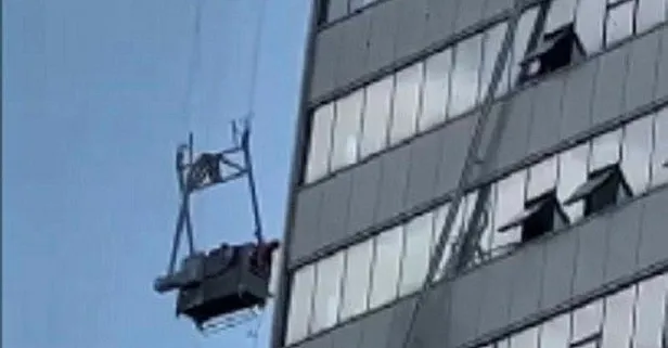 İzmir'de korku dolu anlar: Halat koptu havada asılı kaldılar