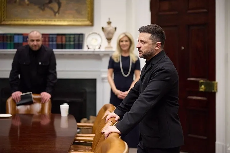 beyaz-sarayda-kaossuz-1-saatlik-temas-trump-zelenskiy-ile-gorustu-1785255002038.jpeg Beyaz Saray'da kaossuz 1 saatlik temas: Trump, Zelenskiy ile görüştü-4