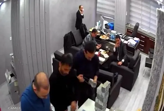 CHP'deki para sayma görüntülerinde yeni iddia! İş insanı Hasan Şenyurt: Sistemin içinde FETÖ prensi de var! Mafyalara ihale veriliyor-6