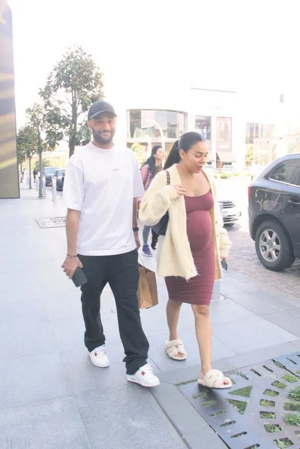 serenay-sarikayadan-kerem-bursin-itirafi-simdi-bana-gel-dese-1681588243134.jpeg Serenay Sarıkaya'dan Kerem Bürsin itirafı: "Şimdi bana gel dese..."-9