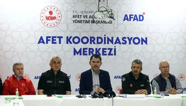 cevre-sehircilik-ve-iklim-degisikligi-bakani-murat-kurum-sel-bolgesi-olan-kastamonuda-onemli-aciklamalarda-bul-1656382693493.jpeg Çevre, Şehircilik ve İklim Değişikliği Bakanı Murat Kurum selden etkilenen Kastamonu'da önemli açıklamalarda bulundu-2