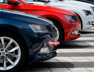 Bu listeye bakmayan bayiye gitmesin! Sıfır araçta indirim ve faizsiz kredi hamlesi! Yılın son kampanyaları duyuruldu: Toyota, Kia, Peugeot, Mercedes...