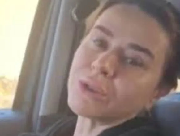 fon-vurgunuyla-futbolculari-dolandiran-secil-erzan-hakim-karsisina-cikti-kimden-nasil-para-aldi-olay-ifadeler-1705076906656.jpeg Fon vurgunuyla futbolcuları dolandıran Seçil Erzan hakim karşısına çıktı! Kimden nasıl para aldı? Olay ifadeler: Açığım çoktu-6