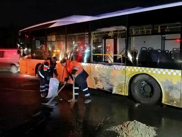 Son dakika: Arnavutköy'de İETT kazası: 14 yaralı-3