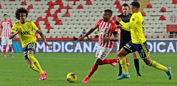 antalyaspor-fenerbahce-maci-saat-kacta-ne-zaman-antalya-fb-maci-saat-kacta-1604327438386.jpg