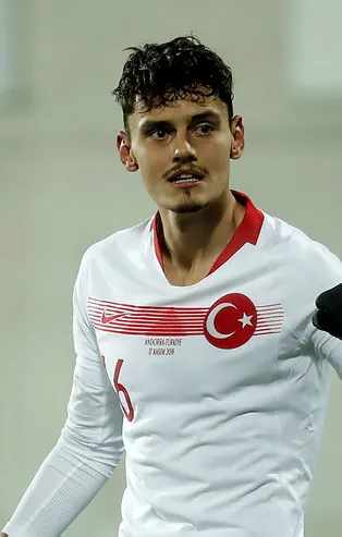 Son dakika Galatasaray haberleri | Cimbom transfer bombasını patlatıyor! Milli yıldız Galatasaray yolunda