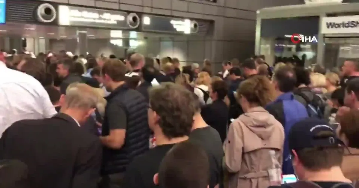 Hamburg Havalimanı'nda güvenlik alarmı