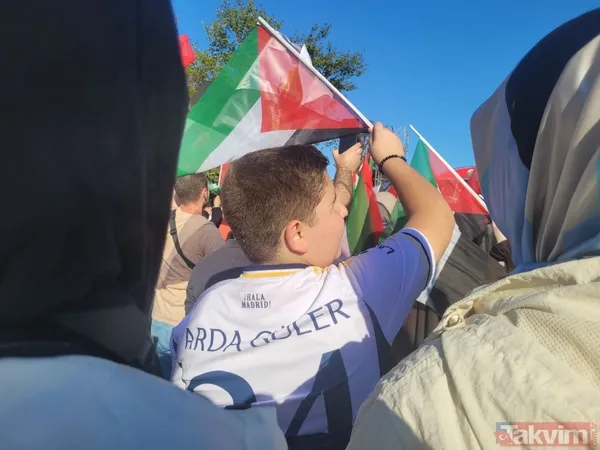 Takvim.com.tr, Ayasofya'da! Binlerce kişi Filistin için meydanlara akın etti | İşte o anlar... - 22