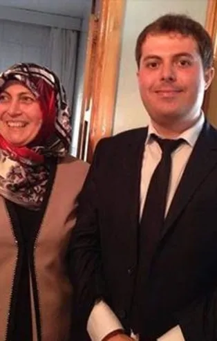 Son dakika: Genç doktor Mustafa Özlü Kovid-19'dan hayatını kaybetti