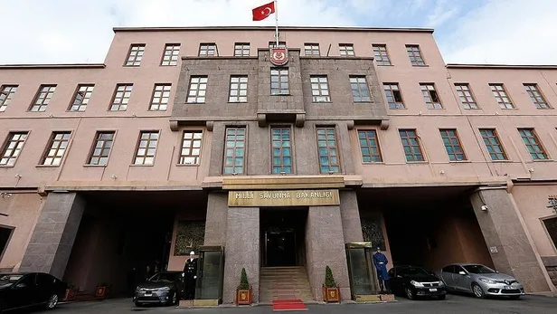 msbden-teror-orgutu-pkknin-irakta-pesmergeye-yonelik-gerceklestirdigi-saldiri-sonrasi-flas-aciklama-1623002986425.jpeg MSB'den terör örgütü PKK’nın Irak'ta Peşmergeye yönelik gerçekleştirdiği saldırı sonrası flaş açıklama!-3