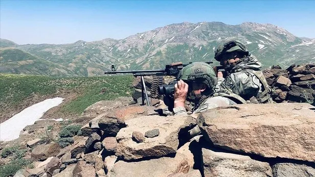 irakin-kuzeyine-pence-kilit-msb-duyurdu-teror-yuvalari-birer-birer-temizleniyor-1651415383128.jpeg Irak'ın kuzeyine Pençe - Kilit! MSB duyurdu: Terör yuvaları birer birer temizleniyor-2