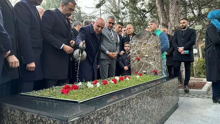 cumhur-ittifakinin-abb-baskan-adayi-turgut-altinoktan-pes-pese-ziyaretler-ankaranin-altin-cagi-baslayacak-1705673390290.jpeg Cumhur İttifakı'nın ABB Başkan Adayı Turgut Altınok'tan peş peşe ziyaretler: Ankara'nın altın çağı başlayacak-8