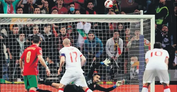 Burak Yılmaz Portekiz karşısında penaltı kaçtı umutlar yarım kaldı
