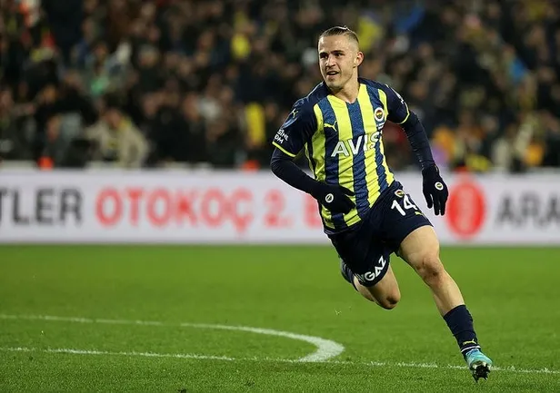 Özel haber... Fenerbahçe'nin Yunan yıldızı Pelkas takımdan ayrlıyor! İtalya'dan o takım talip oldu-6