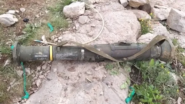 son-dakika-pence-kilit-harekatinda-yeni-goruntuler-komandolar-inlerini-basiyor-1650446059084.jpg Son dakika: Pençe-Kilit Harekatı'nda yeni görüntüler! Komandolar inlerini basıyor...-8