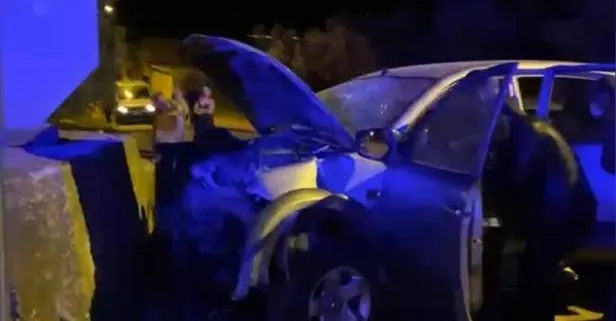 Bursa’nın İznik ilçesinde virajı alamayan araç bahçe duvarına girdi