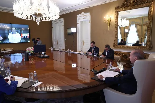 Son dakika: Başkan Erdoğan Malezya Başbakanı Enver İbrahim ile görüştü