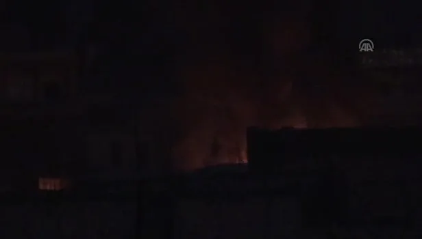 YPG/PKK'lı teröristler İHA korkusundan lastik yakıyorlar!