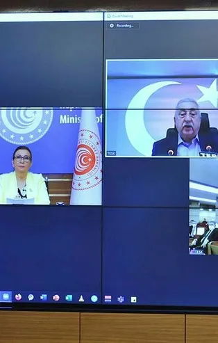 Son dakika: Ticaret Bakanı Ruhsar Pekcan esnafla bir araya geldi: "Esnafımızı dünya pazarına açacağız"