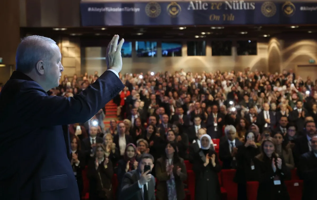 Başkan Erdoğan "tedirgin edici" diyerek uyardı: 3 çocuk çağrımızın haklılığı ortada | Aile ve Nüfus On Yılı Vizyonu-7