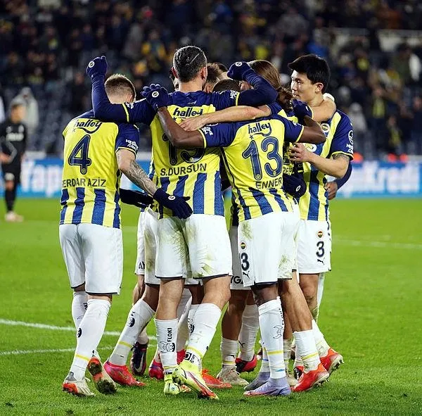 fenerbahce-geriye-dustugu-macta-altayi-devirdi-irfan-can-bir-gol-ve-bir-asistle-maca-damgasini-vurdu-1642625481361.jpeg Fenerbahçe geriye düştüğü maçta Altay'ı devirdi! İrfan Can bir gol ve bir asistle maça damgasını vurdu-4