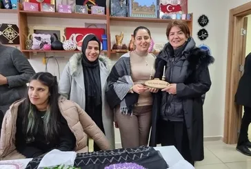 ’Hanım Ağa’ kar-kış demeden köyleri geziyor