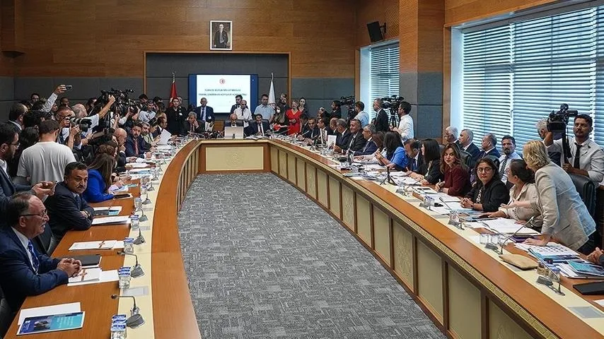 Millet can, birileri rant derdinde….