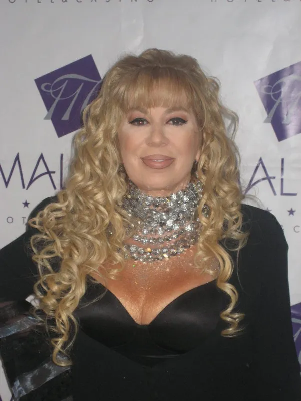 65'lik Zerrin Özer'in 6 ayda 33 kilo verdiren mucize diyeti, 3.5 yıl tekerlekli sandalyeydi 109'dan 76 kiloya düştü!-5