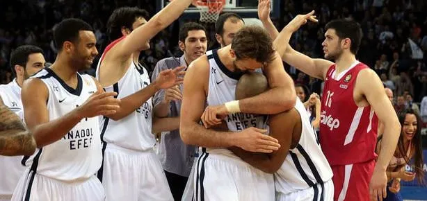 Anadolu Efes seriyi 2-2 yaptı!