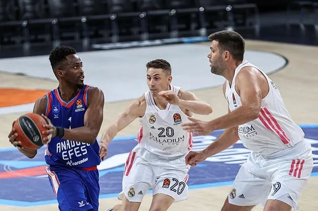 Anadolu Efes 91-68 Real Madrid | MAÇ SONUCU